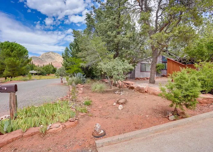 Hot Tub & Patio: Modern Home! Vakantiehuis Sedona